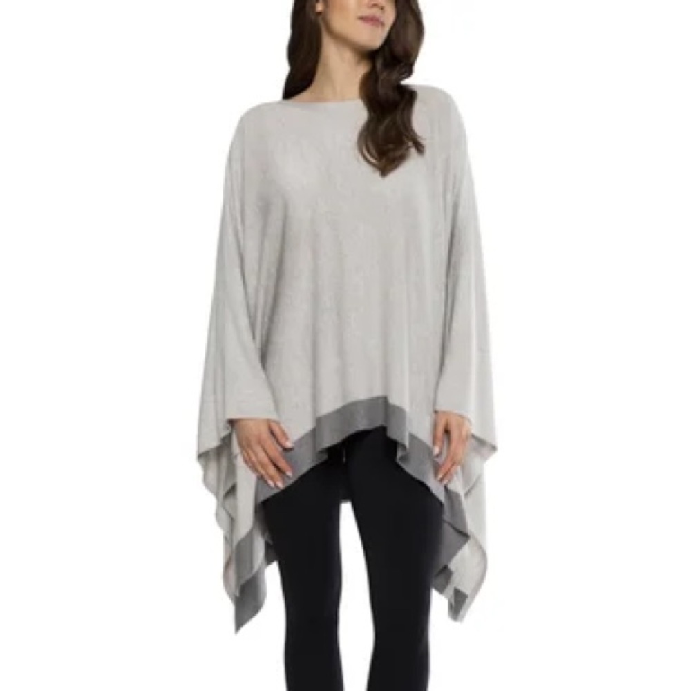 Matty M Ladies´ Sweater Poncho Nwt one size